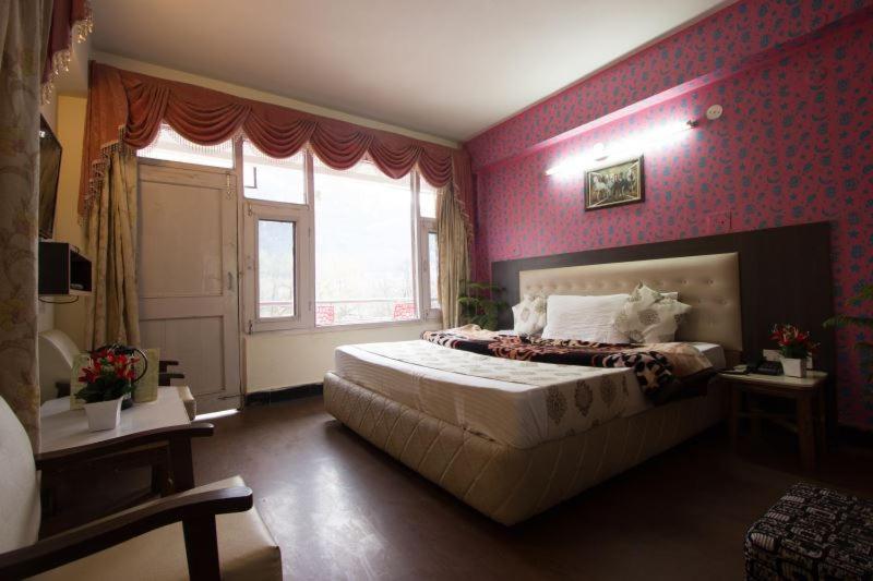 Utsav Hotel Manali  Ngoại thất bức ảnh